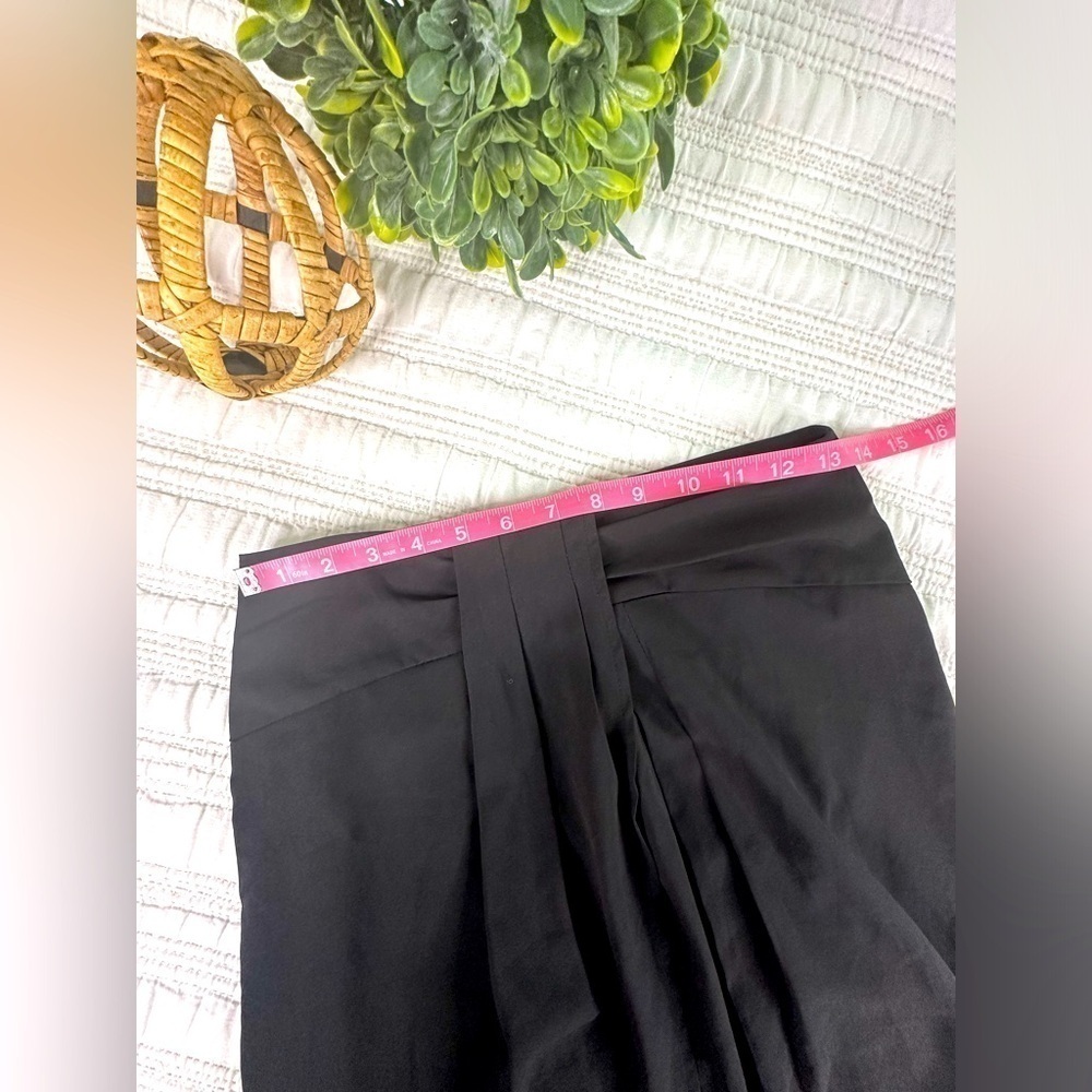 TOBI Pleated Front Black Lined Mini Skirt Size Small - Picture 11 of 11